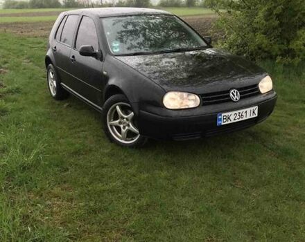 Черный Фольксваген Гольф, объемом двигателя 1.39 л и пробегом 230 тыс. км за 3000 $, фото 16 на Automoto.ua