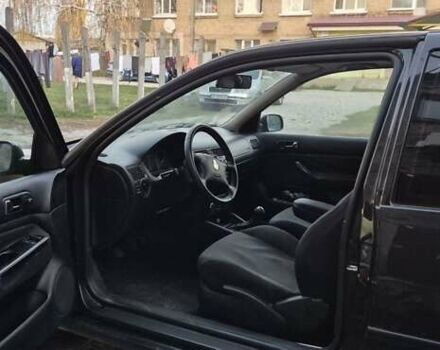 Черный Фольксваген Гольф, объемом двигателя 1.78 л и пробегом 300 тыс. км за 3900 $, фото 10 на Automoto.ua