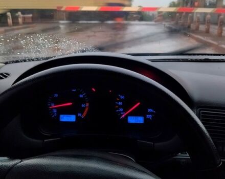 Черный Фольксваген Гольф, объемом двигателя 1.4 л и пробегом 330 тыс. км за 4000 $, фото 1 на Automoto.ua