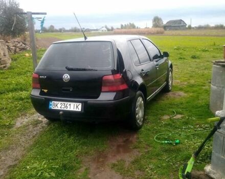 Черный Фольксваген Гольф, объемом двигателя 1.39 л и пробегом 230 тыс. км за 3000 $, фото 8 на Automoto.ua