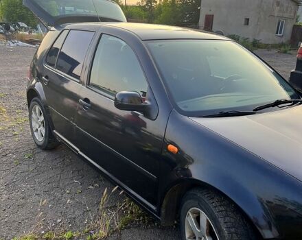 Черный Фольксваген Гольф, объемом двигателя 1.4 л и пробегом 400 тыс. км за 2800 $, фото 1 на Automoto.ua