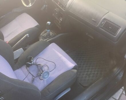 Черный Фольксваген Гольф, объемом двигателя 1.9 л и пробегом 250 тыс. км за 3000 $, фото 4 на Automoto.ua