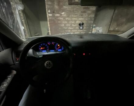 Черный Фольксваген Гольф, объемом двигателя 1.6 л и пробегом 300 тыс. км за 1299 $, фото 6 на Automoto.ua