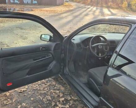 Черный Фольксваген Гольф, объемом двигателя 1.78 л и пробегом 300 тыс. км за 3900 $, фото 1 на Automoto.ua