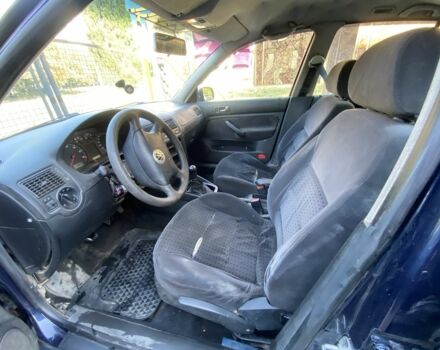 Черный Фольксваген Гольф, объемом двигателя 1.6 л и пробегом 300 тыс. км за 1299 $, фото 4 на Automoto.ua