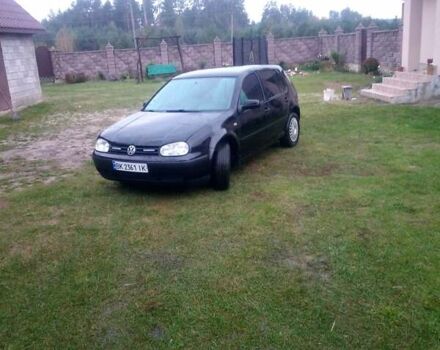 Черный Фольксваген Гольф, объемом двигателя 1.39 л и пробегом 230 тыс. км за 3000 $, фото 13 на Automoto.ua