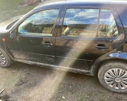 Черный Фольксваген Гольф, объемом двигателя 1.6 л и пробегом 200 тыс. км за 600 $, фото 3 на Automoto.ua