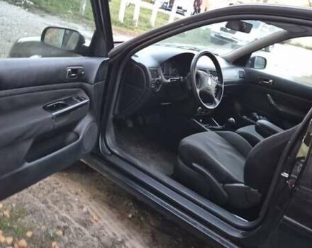 Черный Фольксваген Гольф, объемом двигателя 1.78 л и пробегом 300 тыс. км за 3900 $, фото 2 на Automoto.ua