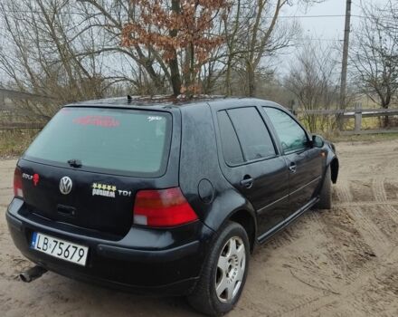 Черный Фольксваген Гольф, объемом двигателя 0 л и пробегом 300 тыс. км за 1150 $, фото 2 на Automoto.ua