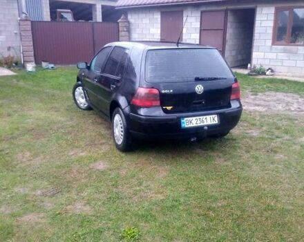 Черный Фольксваген Гольф, объемом двигателя 1.39 л и пробегом 230 тыс. км за 3000 $, фото 9 на Automoto.ua
