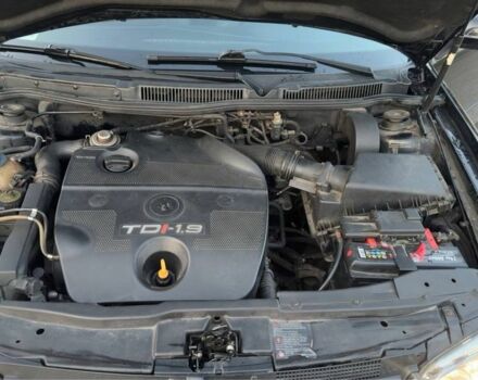 Черный Фольксваген Гольф, объемом двигателя 1.9 л и пробегом 270 тыс. км за 1950 $, фото 23 на Automoto.ua