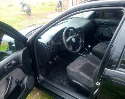 Черный Фольксваген Гольф, объемом двигателя 1.39 л и пробегом 230 тыс. км за 3000 $, фото 4 на Automoto.ua