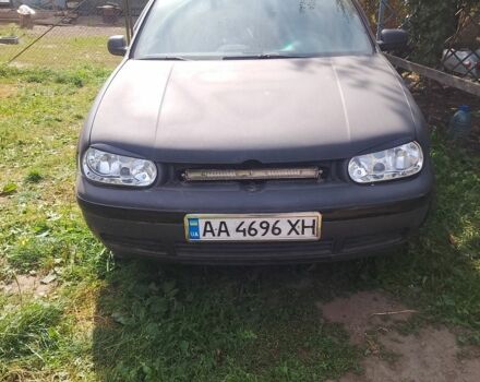 Черный Фольксваген Гольф, объемом двигателя 1.8 л и пробегом 320 тыс. км за 3200 $, фото 2 на Automoto.ua