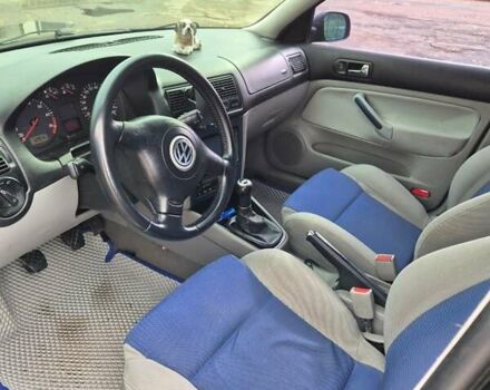 Чорний Фольксваген Гольф, об'ємом двигуна 1.6 л та пробігом 215 тис. км за 4700 $, фото 7 на Automoto.ua
