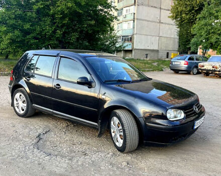 Черный Фольксваген Гольф, объемом двигателя 1.4 л и пробегом 370 тыс. км за 3250 $, фото 4 на Automoto.ua