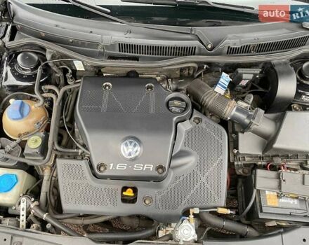 Черный Фольксваген Гольф, объемом двигателя 1.6 л и пробегом 315 тыс. км за 4600 $, фото 11 на Automoto.ua