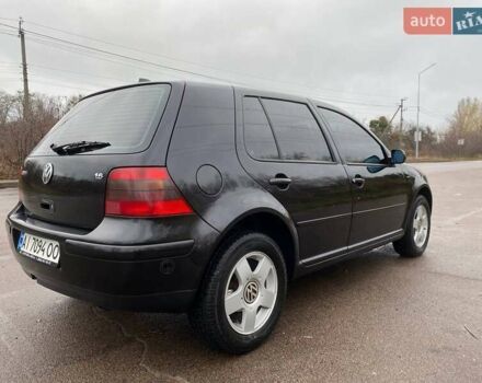 Черный Фольксваген Гольф, объемом двигателя 1.6 л и пробегом 315 тыс. км за 4600 $, фото 5 на Automoto.ua