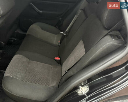 Черный Фольксваген Гольф, объемом двигателя 1.6 л и пробегом 263 тыс. км за 4150 $, фото 14 на Automoto.ua