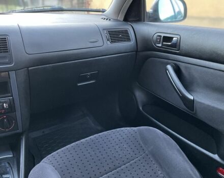 Черный Фольксваген Гольф, объемом двигателя 1.9 л и пробегом 371 тыс. км за 3900 $, фото 8 на Automoto.ua