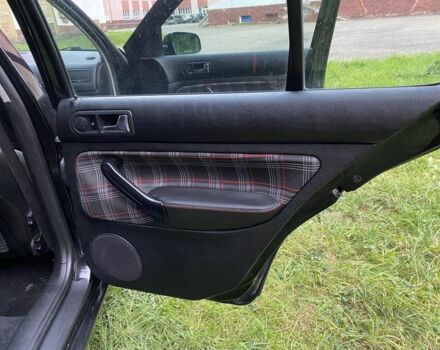 Чорний Фольксваген Гольф, об'ємом двигуна 1.8 л та пробігом 250 тис. км за 4000 $, фото 4 на Automoto.ua