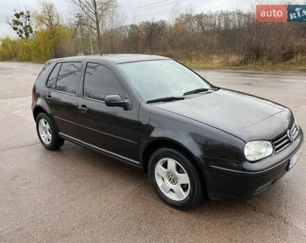 Черный Фольксваген Гольф, объемом двигателя 1.6 л и пробегом 315 тыс. км за 4600 $, фото 4 на Automoto.ua