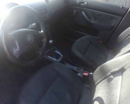 Черный Фольксваген Гольф, объемом двигателя 1.9 л и пробегом 403 тыс. км за 3700 $, фото 1 на Automoto.ua