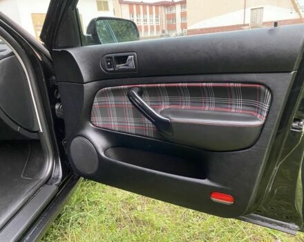 Чорний Фольксваген Гольф, об'ємом двигуна 1.8 л та пробігом 250 тис. км за 4000 $, фото 5 на Automoto.ua