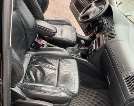 Черный Фольксваген Гольф, объемом двигателя 1.6 л и пробегом 315 тыс. км за 4600 $, фото 17 на Automoto.ua