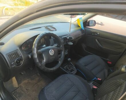 Черный Фольксваген Гольф, объемом двигателя 1.9 л и пробегом 300 тыс. км за 2200 $, фото 2 на Automoto.ua