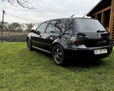 Черный Фольксваген Гольф, объемом двигателя 1.39 л и пробегом 258 тыс. км за 3800 $, фото 7 на Automoto.ua