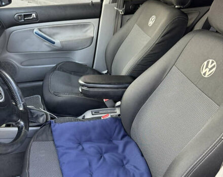 Черный Фольксваген Гольф, объемом двигателя 1.6 л и пробегом 268 тыс. км за 3800 $, фото 6 на Automoto.ua