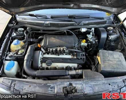 Черный Фольксваген Гольф, объемом двигателя 1.4 л и пробегом 200 тыс. км за 4250 $, фото 7 на Automoto.ua