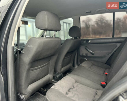 Чорний Фольксваген Гольф, об'ємом двигуна 1.39 л та пробігом 250 тис. км за 2800 $, фото 12 на Automoto.ua