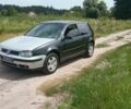 Черный Фольксваген Гольф, объемом двигателя 1.4 л и пробегом 300 тыс. км за 1400 $, фото 1 на Automoto.ua