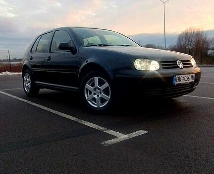 Чорний Фольксваген Гольф, об'ємом двигуна 1.4 л та пробігом 238 тис. км за 3750 $, фото 4 на Automoto.ua