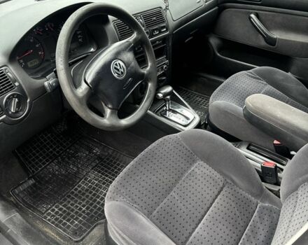 Черный Фольксваген Гольф, объемом двигателя 1.6 л и пробегом 240 тыс. км за 4300 $, фото 6 на Automoto.ua