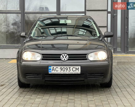 Чорний Фольксваген Гольф, об'ємом двигуна 1.39 л та пробігом 250 тис. км за 2800 $, фото 1 на Automoto.ua