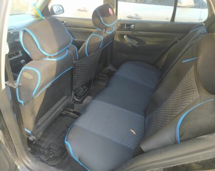 Черный Фольксваген Гольф, объемом двигателя 1.9 л и пробегом 300 тыс. км за 2200 $, фото 3 на Automoto.ua