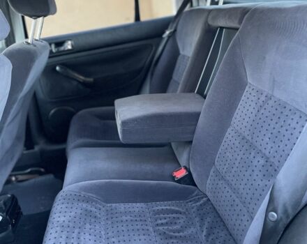 Черный Фольксваген Гольф, объемом двигателя 1.9 л и пробегом 371 тыс. км за 3900 $, фото 7 на Automoto.ua