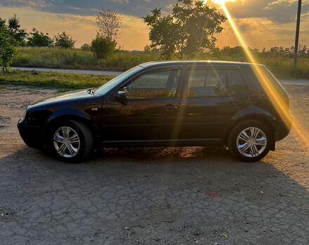 Черный Фольксваген Гольф, объемом двигателя 1.4 л и пробегом 370 тыс. км за 3250 $, фото 1 на Automoto.ua