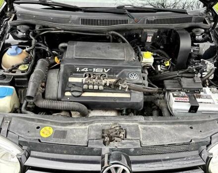 Черный Фольксваген Гольф, объемом двигателя 1.39 л и пробегом 258 тыс. км за 3800 $, фото 9 на Automoto.ua