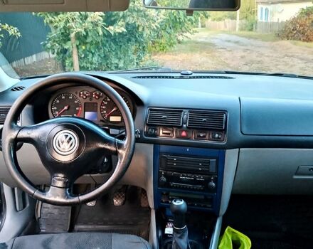 Черный Фольксваген Гольф, объемом двигателя 1.4 л и пробегом 233 тыс. км за 4100 $, фото 5 на Automoto.ua