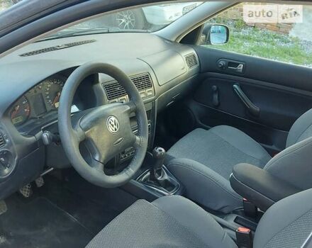 Черный Фольксваген Гольф, объемом двигателя 1.6 л и пробегом 285 тыс. км за 4500 $, фото 7 на Automoto.ua