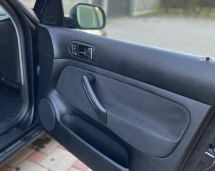 Черный Фольксваген Гольф, объемом двигателя 1.9 л и пробегом 371 тыс. км за 3900 $, фото 11 на Automoto.ua