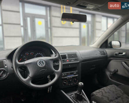Чорний Фольксваген Гольф, об'ємом двигуна 1.39 л та пробігом 250 тис. км за 2800 $, фото 8 на Automoto.ua