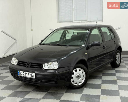 Черный Фольксваген Гольф, объемом двигателя 1.6 л и пробегом 212 тыс. км за 3599 $, фото 4 на Automoto.ua