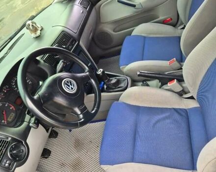 Чорний Фольксваген Гольф, об'ємом двигуна 1.6 л та пробігом 215 тис. км за 4700 $, фото 1 на Automoto.ua