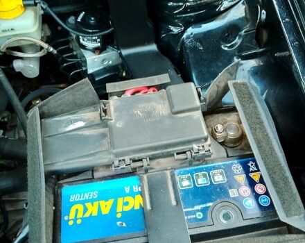 Черный Фольксваген Гольф, объемом двигателя 1.4 л и пробегом 233 тыс. км за 4100 $, фото 8 на Automoto.ua