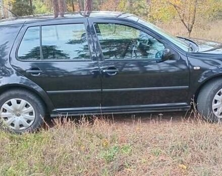 Черный Фольксваген Гольф, объемом двигателя 1.6 л и пробегом 250 тыс. км за 4500 $, фото 4 на Automoto.ua