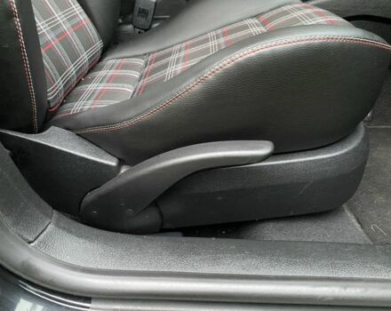 Чорний Фольксваген Гольф, об'ємом двигуна 1.8 л та пробігом 250 тис. км за 4000 $, фото 6 на Automoto.ua